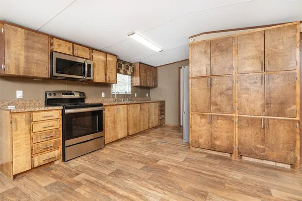 $130,000 | 124 Lohn Street, Brady, TX 76825