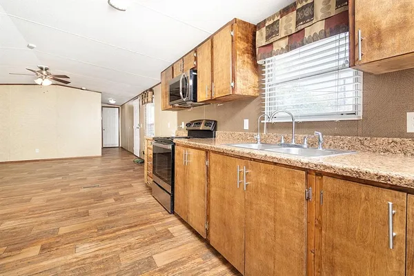 $130,000 | 124 Lohn Street, Brady, TX 76825