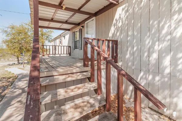 $130,000 | 124 Lohn Street, Brady, TX 76825