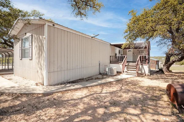 $130,000 | 124 Lohn Street, Brady, TX 76825