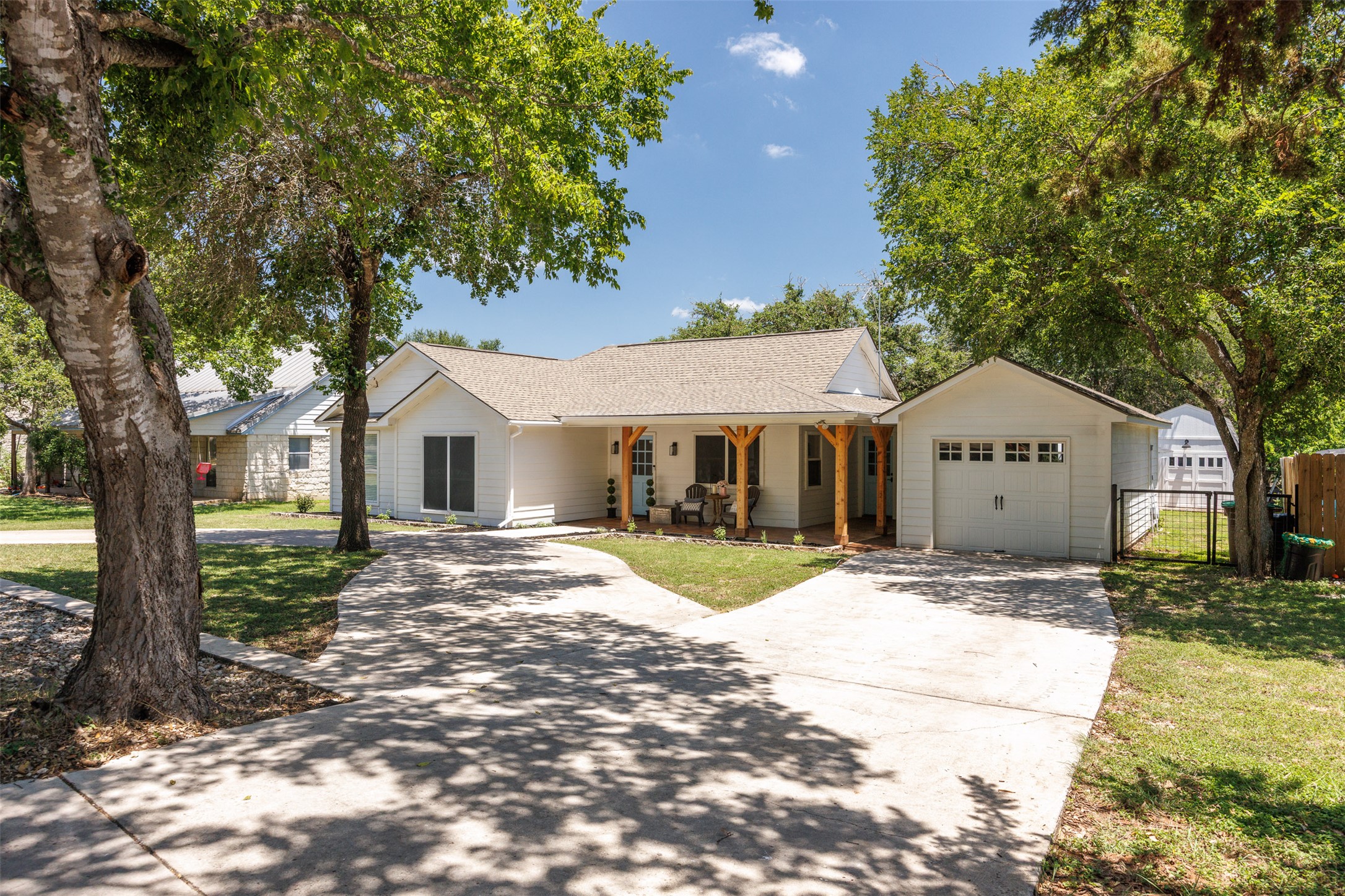 8 Deer Ridge Road Wimberley, TX 78676 - Photo 2 of 23