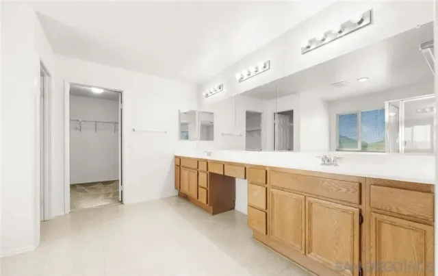 $3,995 | 46197 Via La Tranquila, Temecula, CA 92592