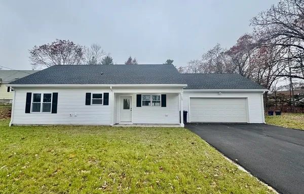 $624,900 | 109 Navy Yard Road, Dracut, MA 01826