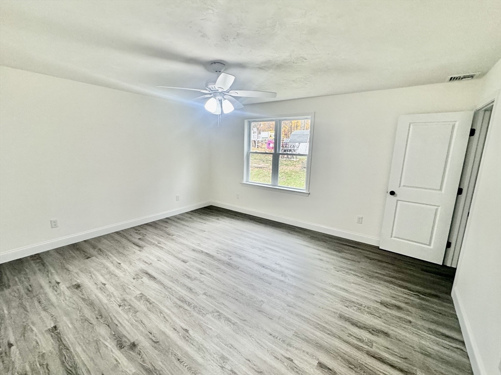 109 Navy Yard Road Dracut, MA 01826 - Photo 17 of 23