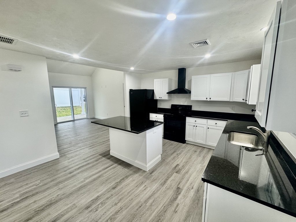 109 Navy Yard Road Dracut, MA 01826 - Photo 3 of 23