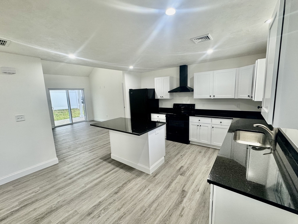 109 Navy Yard Road Dracut, MA 01826 - Photo 4 of 23