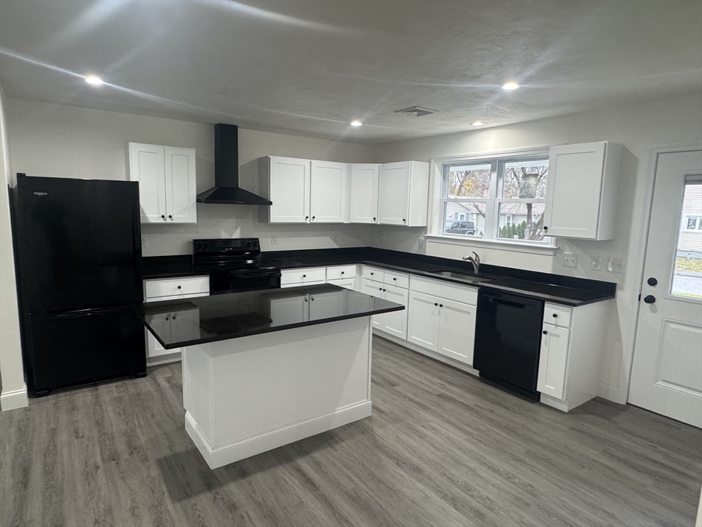 109 Navy Yard Road Dracut, MA 01826 - Photo 5 of 23