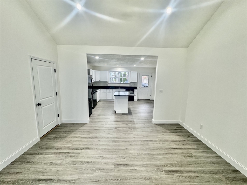 109 Navy Yard Road Dracut, MA 01826 - Photo 7 of 23