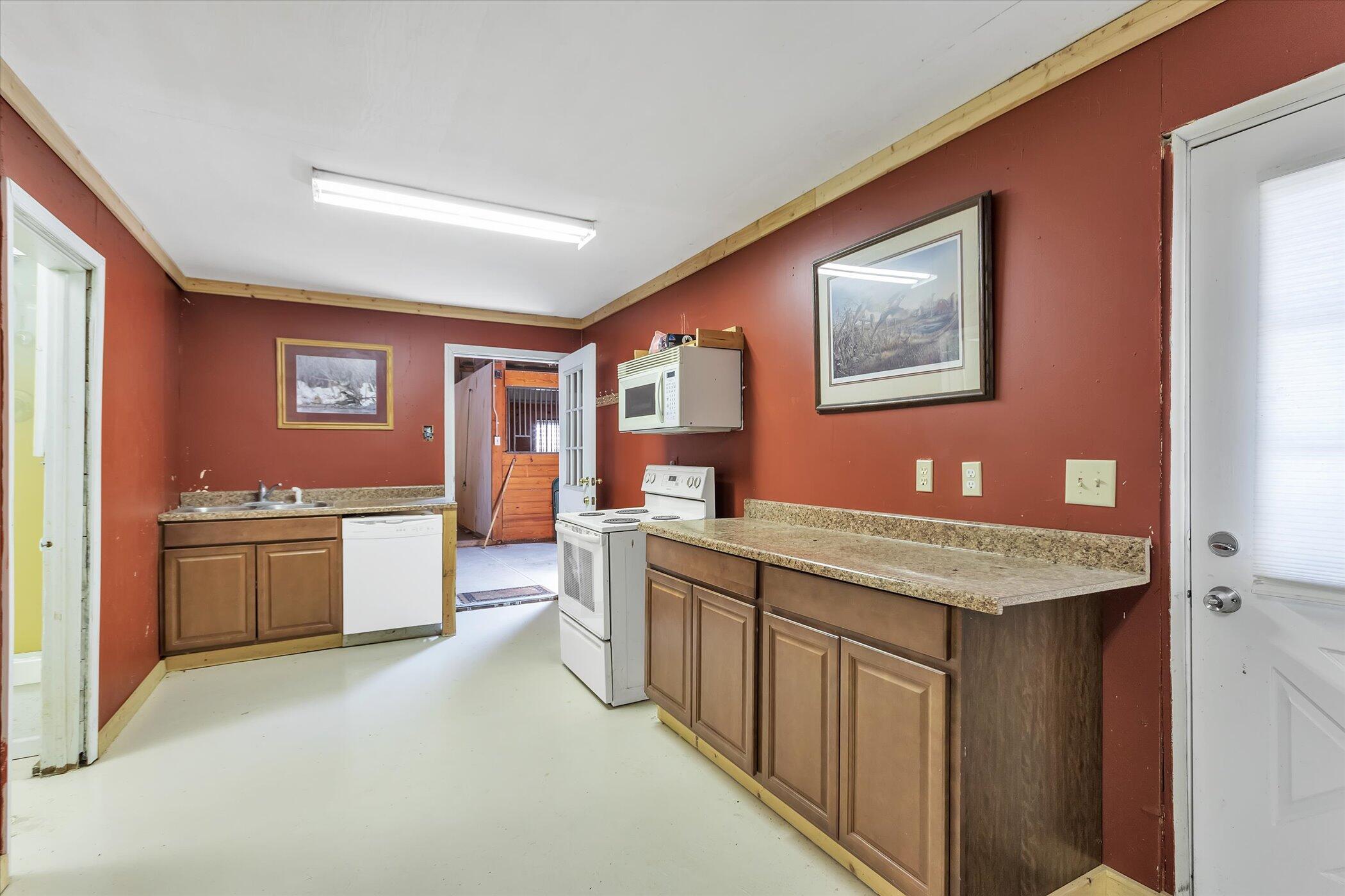 5255 Halbert Road Battle Creek, MI 49017 - Photo 4 of 49 23-5255-Halbert-Rd-WindowStill-Real-Esta