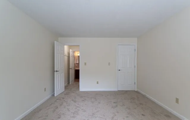 $2,190 | 55 Greenview Drive, Manchester, NH 03102