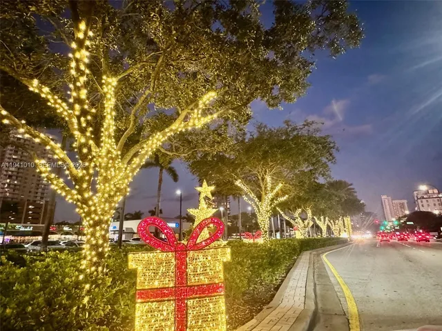 a view of a house and a yard in front of it