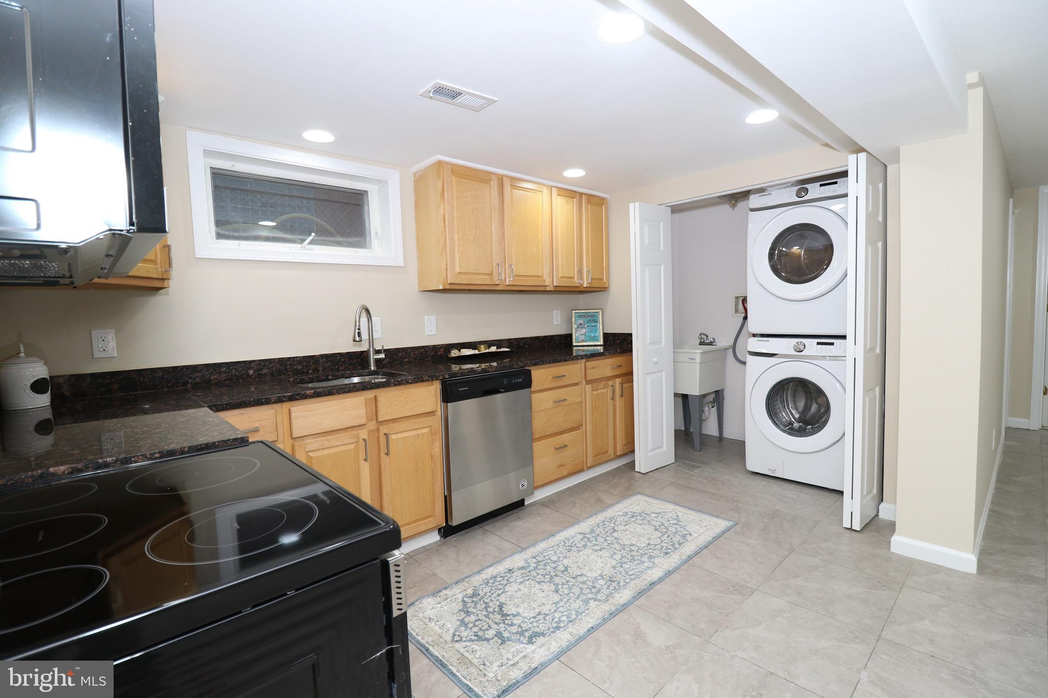 306 Lanark Way Silver Spring, MD 20901 - Photo 30 of 47 Stacked Front-loading Washer & Dryer