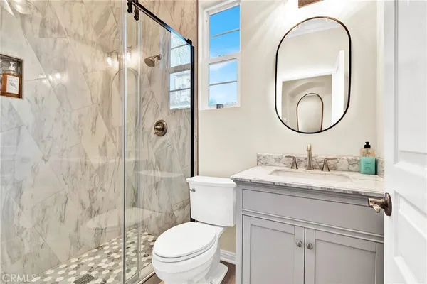 $1,595,800 | 347 Tall Oak, Irvine, CA 92603