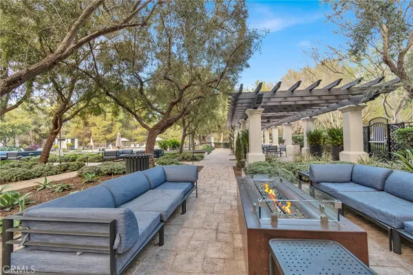 $1,595,800 | 347 Tall Oak, Irvine, CA 92603