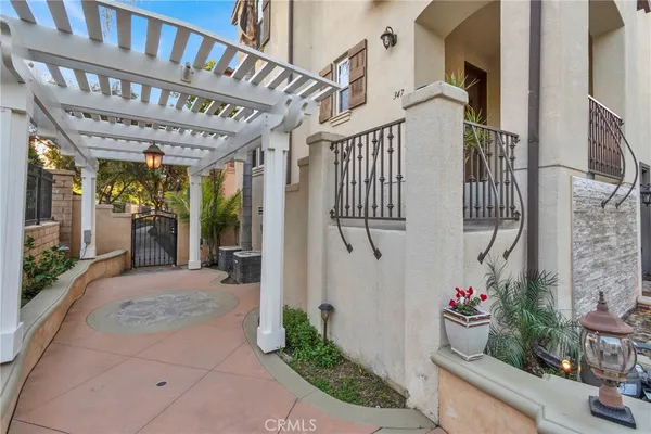 $1,595,800 | 347 Tall Oak, Irvine, CA 92603
