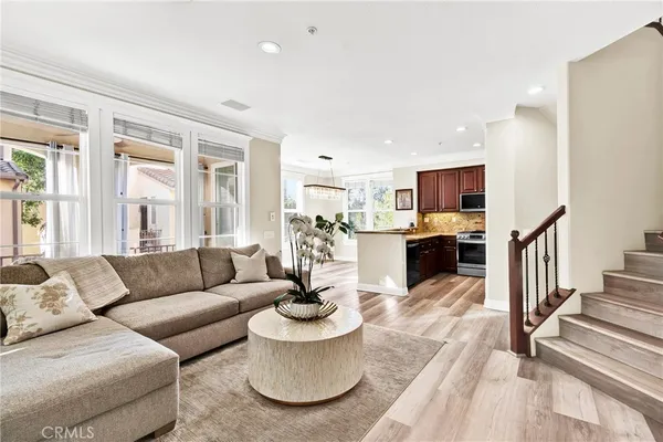 $1,595,800 | 347 Tall Oak, Irvine, CA 92603