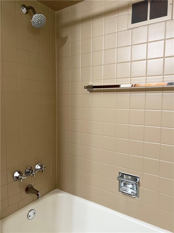 233 Reed Street Lower Burrell, PA 15068 - Photo 27 of 40 Main level full bath.