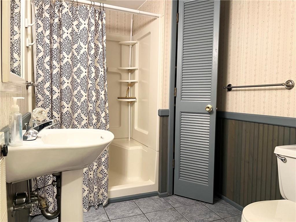 233 Reed Street Lower Burrell, PA 15068 - Photo 35 of 40 Lower level bath.
