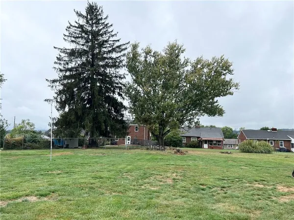 $275,000 | 233 Reed Street, Lower Burrell, PA 15068