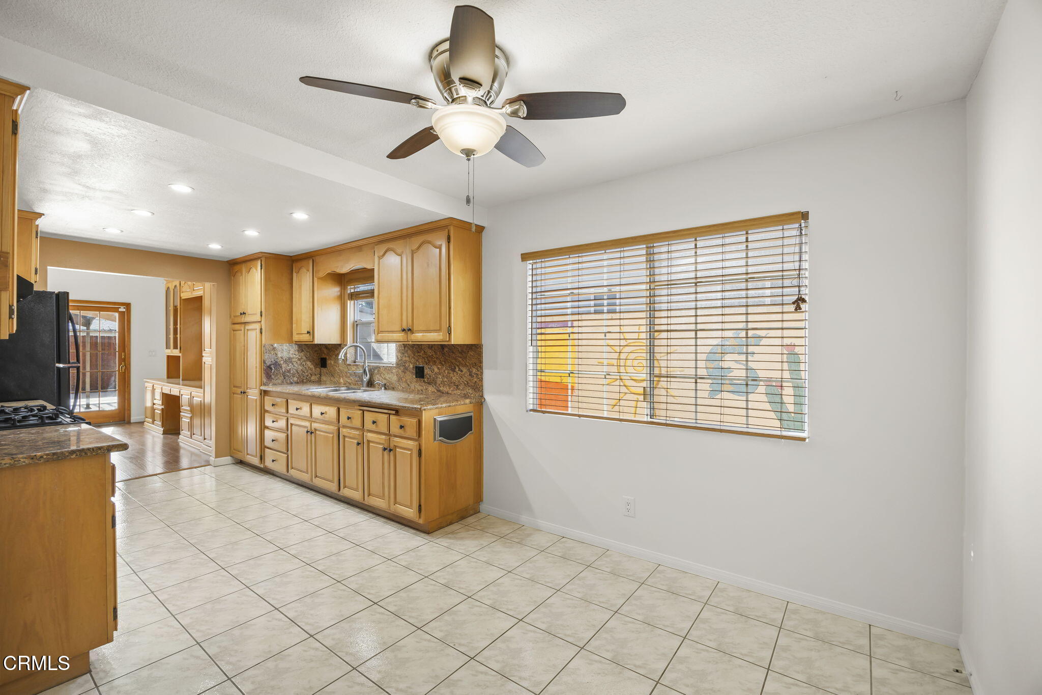 1014 Denver Place Oxnard, CA 93033 - Photo 22 of 48 22-web-or-mls-Upmarketmedia_1014Den-90