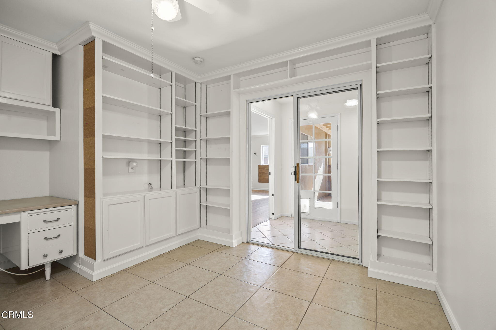 1014 Denver Place Oxnard, CA 93033 - Photo 31 of 48 31-web-or-mls-Upmarketmedia_1014Den-123