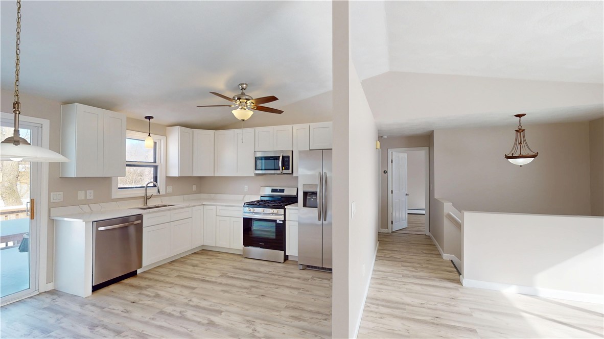 103 Brightside Avenue Warwick, RI 02889 - Photo 3 of 49