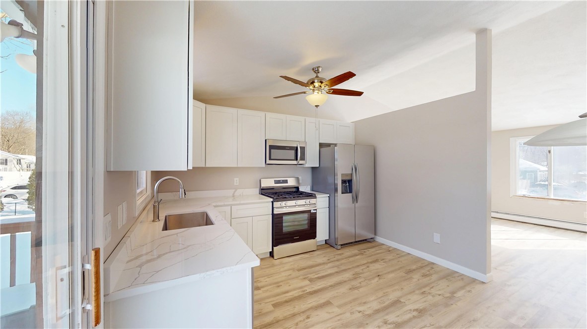 103 Brightside Avenue Warwick, RI 02889 - Photo 5 of 49