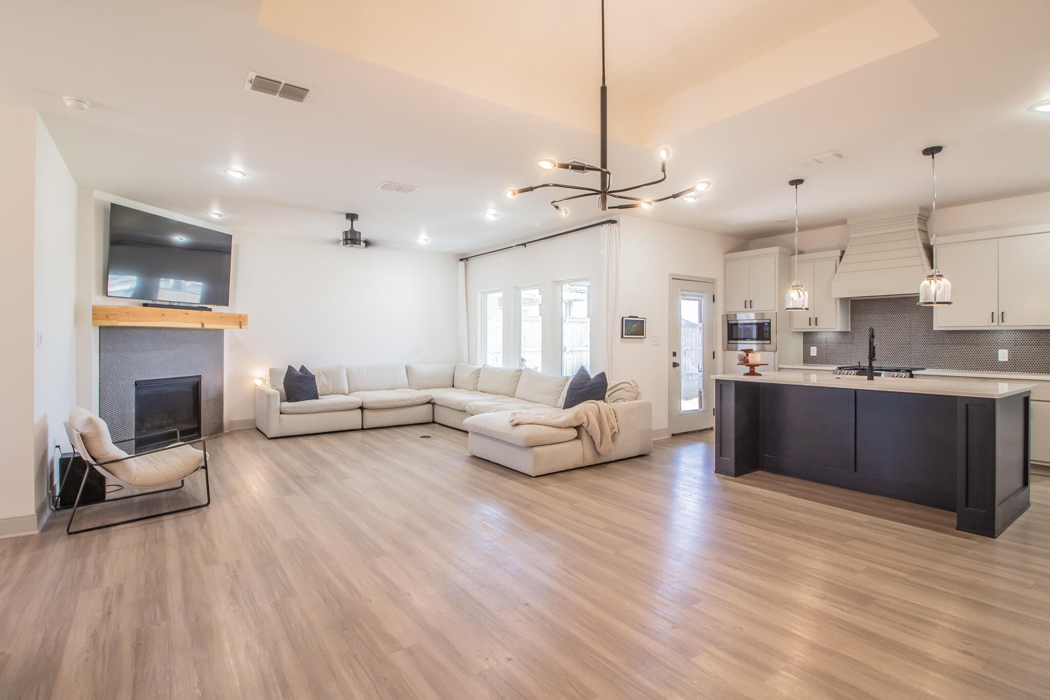 6910 18th Street Lubbock, TX 79416 - Photo 5 of 33 IMG_7422-HDR