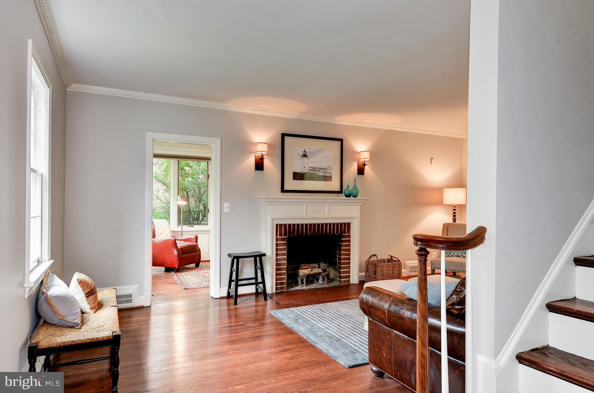 4756 Reservoir Road Northwest Washington, DC 20007 - Photo 3 of 30 Living Room
