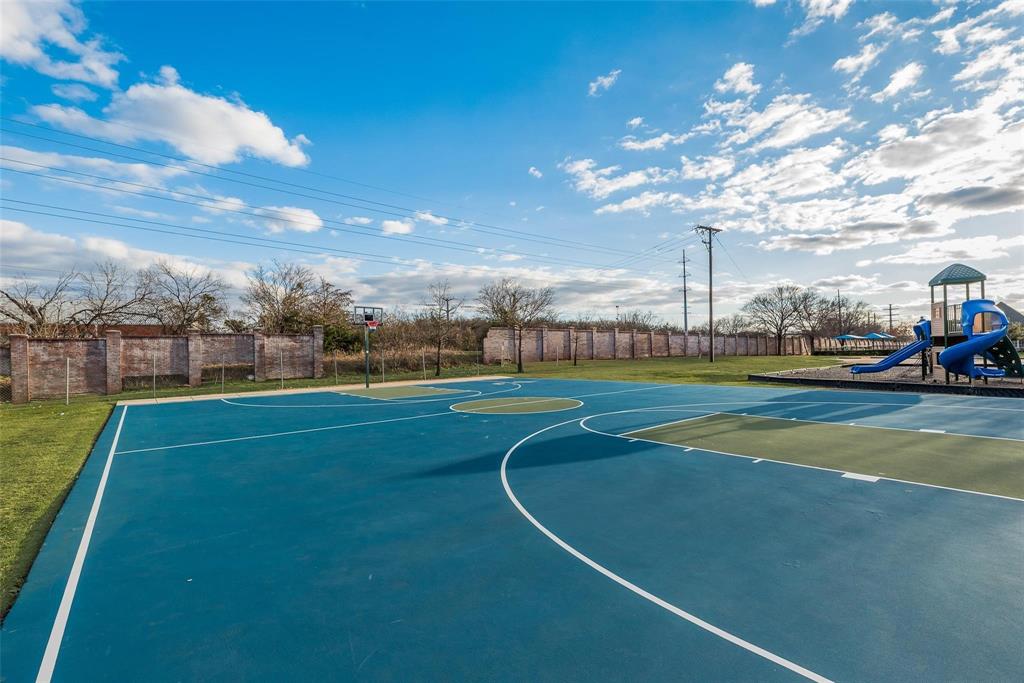 3309 Ricci Lane Irving, TX 75062 - Photo 34 of 36