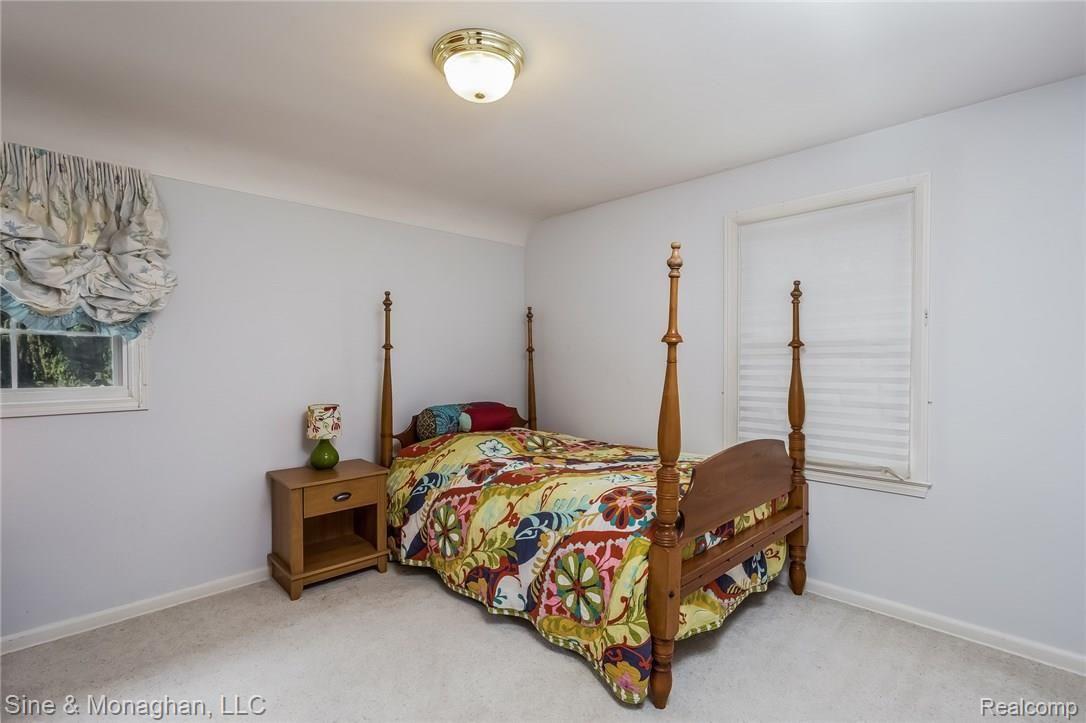 1027 Audubon Road Grosse Pointe, MI 48230 - Photo 35 of 51 036-Bedroom-3063758-medium.jpg