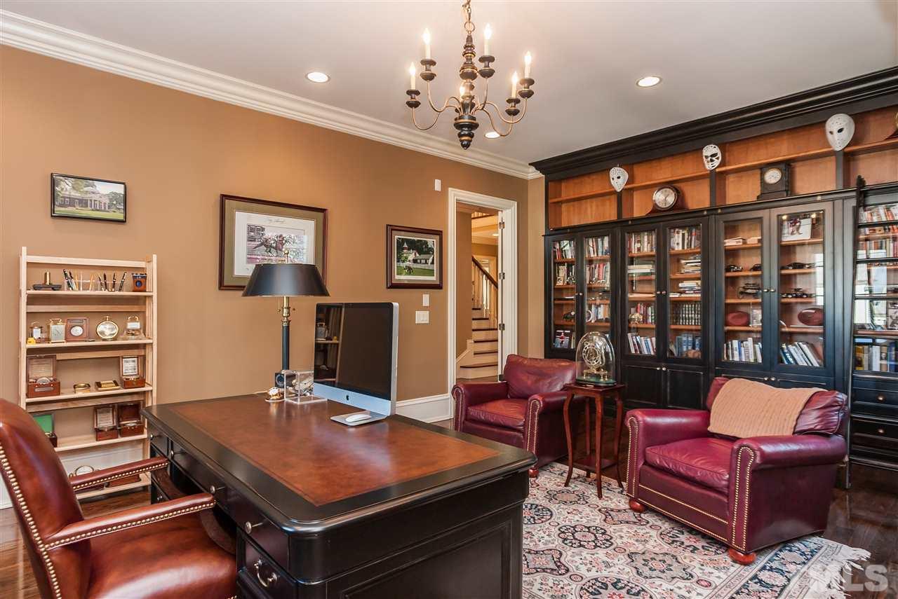 1720 Canterbury Road Raleigh, NC 27608 - Photo 4 of 25