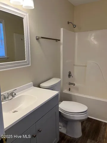 $1,950 | 1646 New Bern Street, Newport, NC 28570