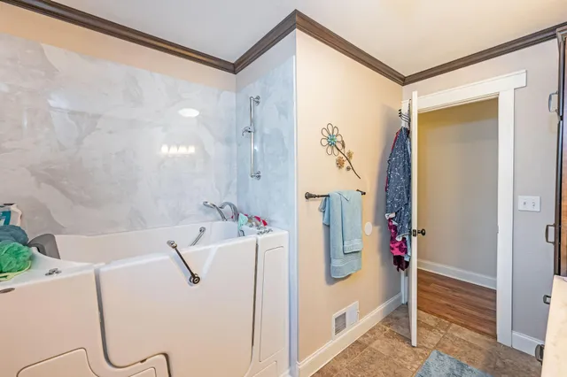 $199,900 | 110 Circle Drive, Jackson, MN 56143