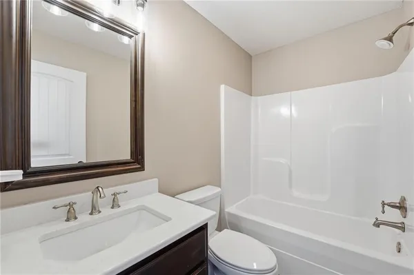 $675,000 | 324 Southeast Mill Creek Drive, Lee's Summit, MO 64063