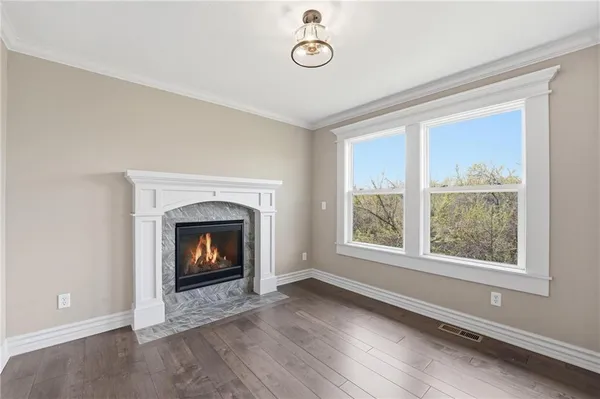 $675,000 | 324 Southeast Mill Creek Drive, Lee's Summit, MO 64063