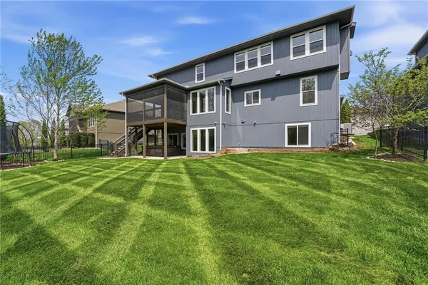 $675,000 | 324 Southeast Mill Creek Drive, Lee's Summit, MO 64063