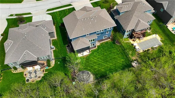 $675,000 | 324 Southeast Mill Creek Drive, Lee's Summit, MO 64063