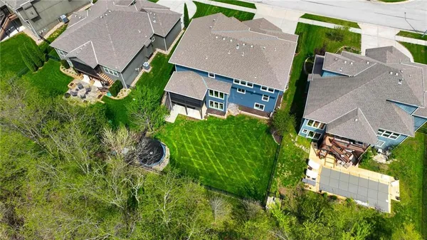 $675,000 | 324 Southeast Mill Creek Drive, Lee's Summit, MO 64063