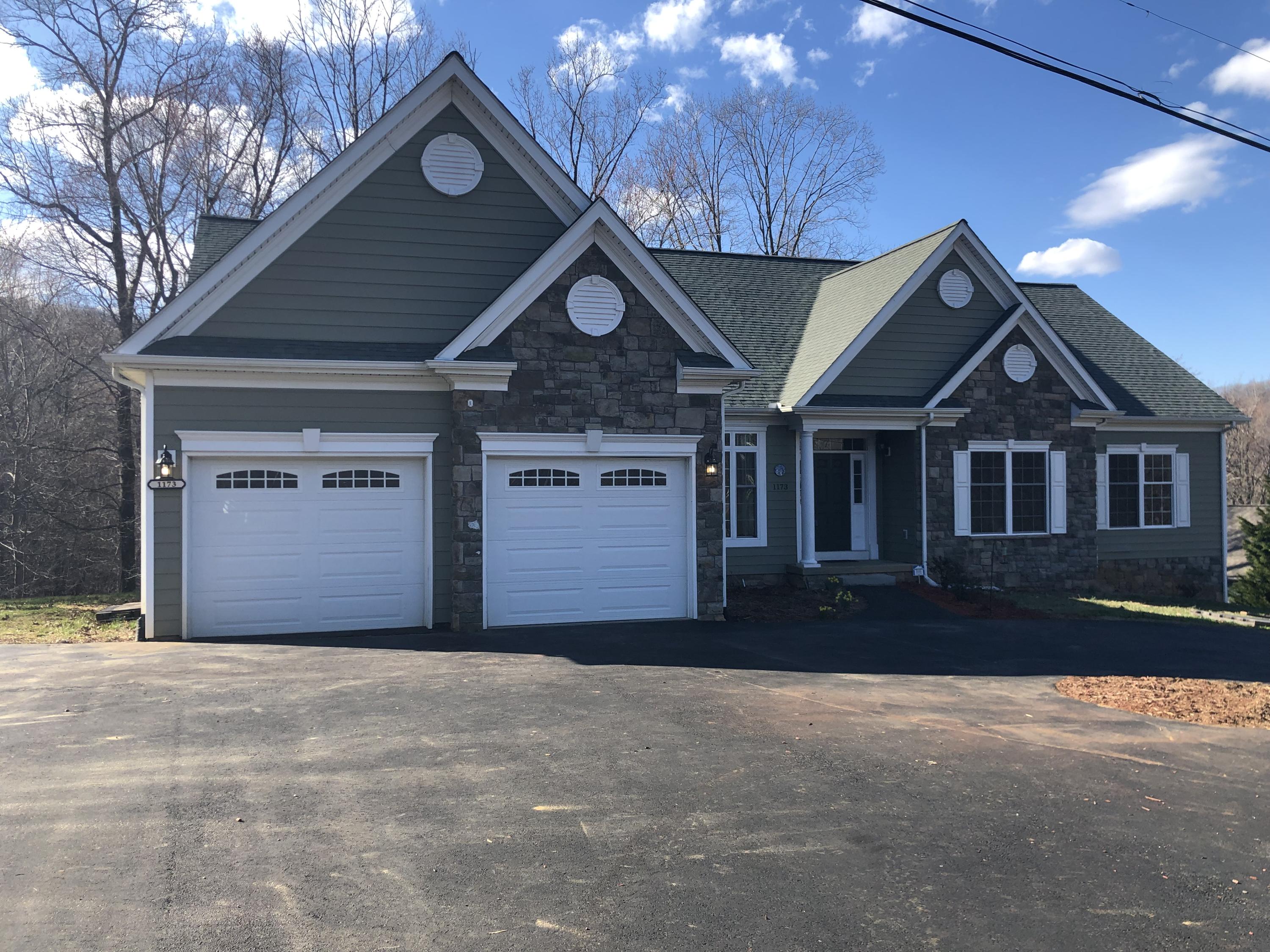 1173 Shady Run Road Vinton, VA 24179 - Photo 1 of 30 Main photo