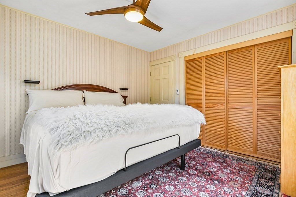 124 Spring Street Hull, MA 02045 - Photo 11 of 25 Gallery Image 11