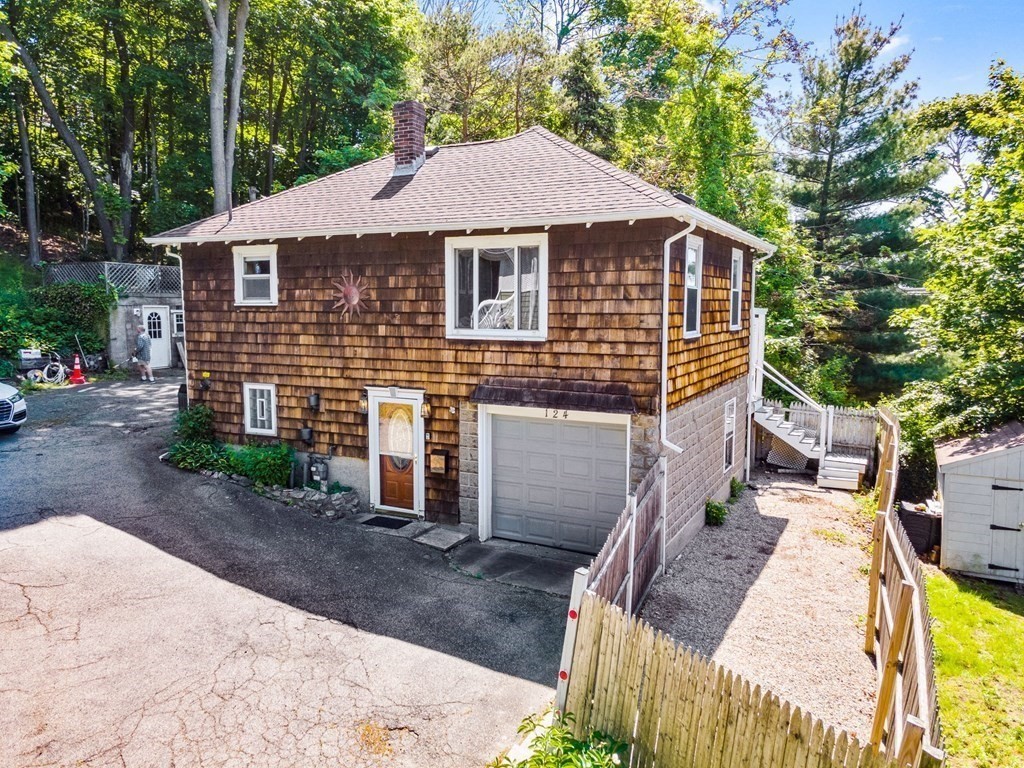 124 Spring Street Hull, MA 02045 - Photo 19 of 25 Gallery Image 19
