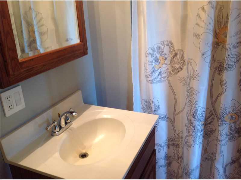 6430 Lamor Road Hermitage, PA 16148 - Photo 12 of 25 Full Bath.