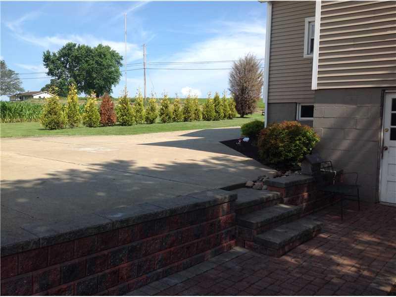 6430 Lamor Road Hermitage, PA 16148 - Photo 23 of 25 Exterior Back.