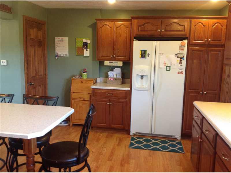 6430 Lamor Road Hermitage, PA 16148 - Photo 9 of 25 Kitchen.