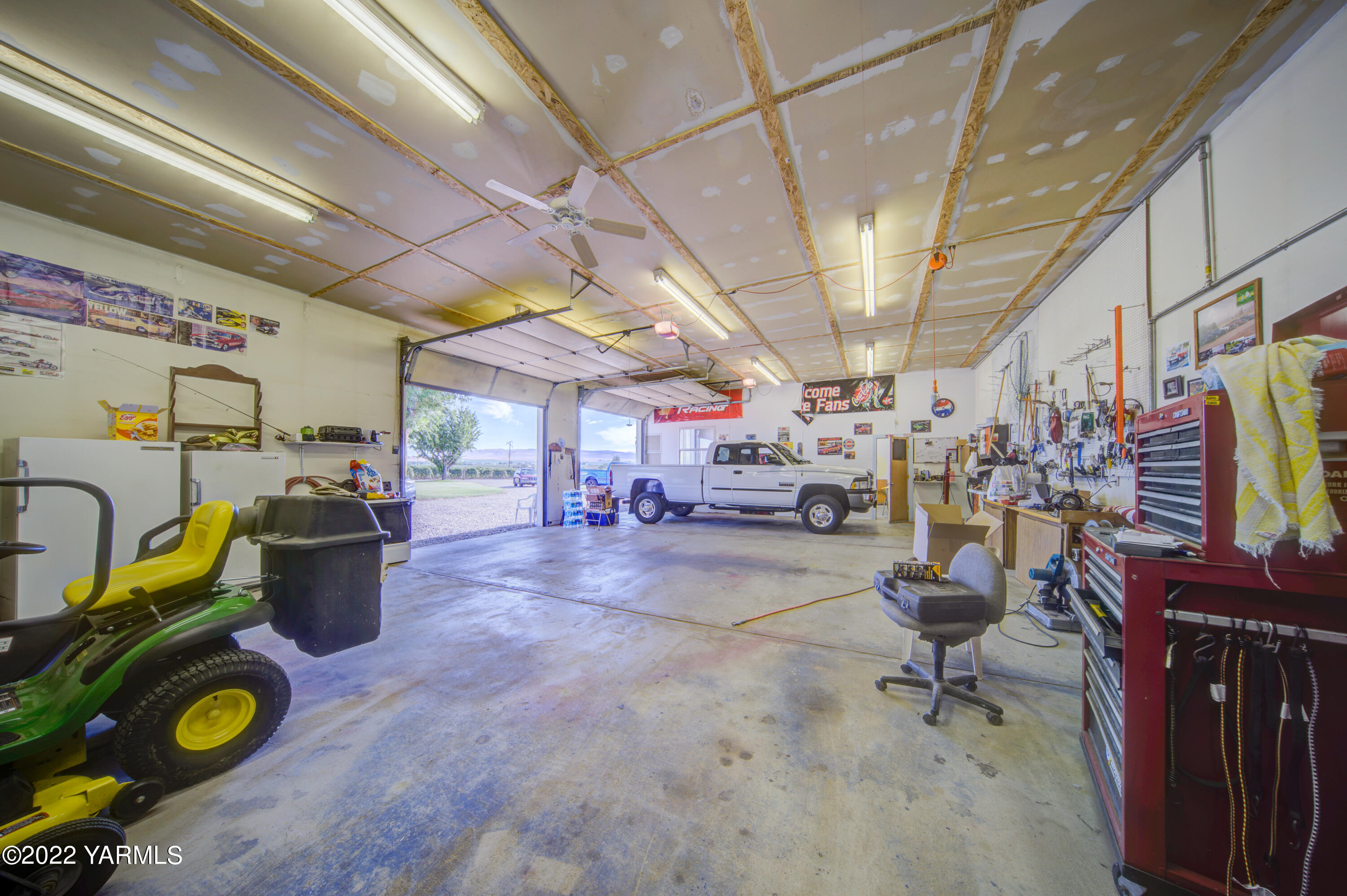 2541 Scoon Road Sunnyside, WA 98944 - Photo 20 of 27 a view of a storage room with a lot of stuff
