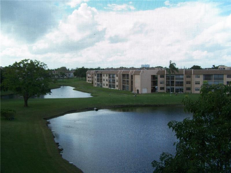 2981 North Nob Hill Road, Unit 406 Sunrise, FL 33322 - Photo 11 of 24