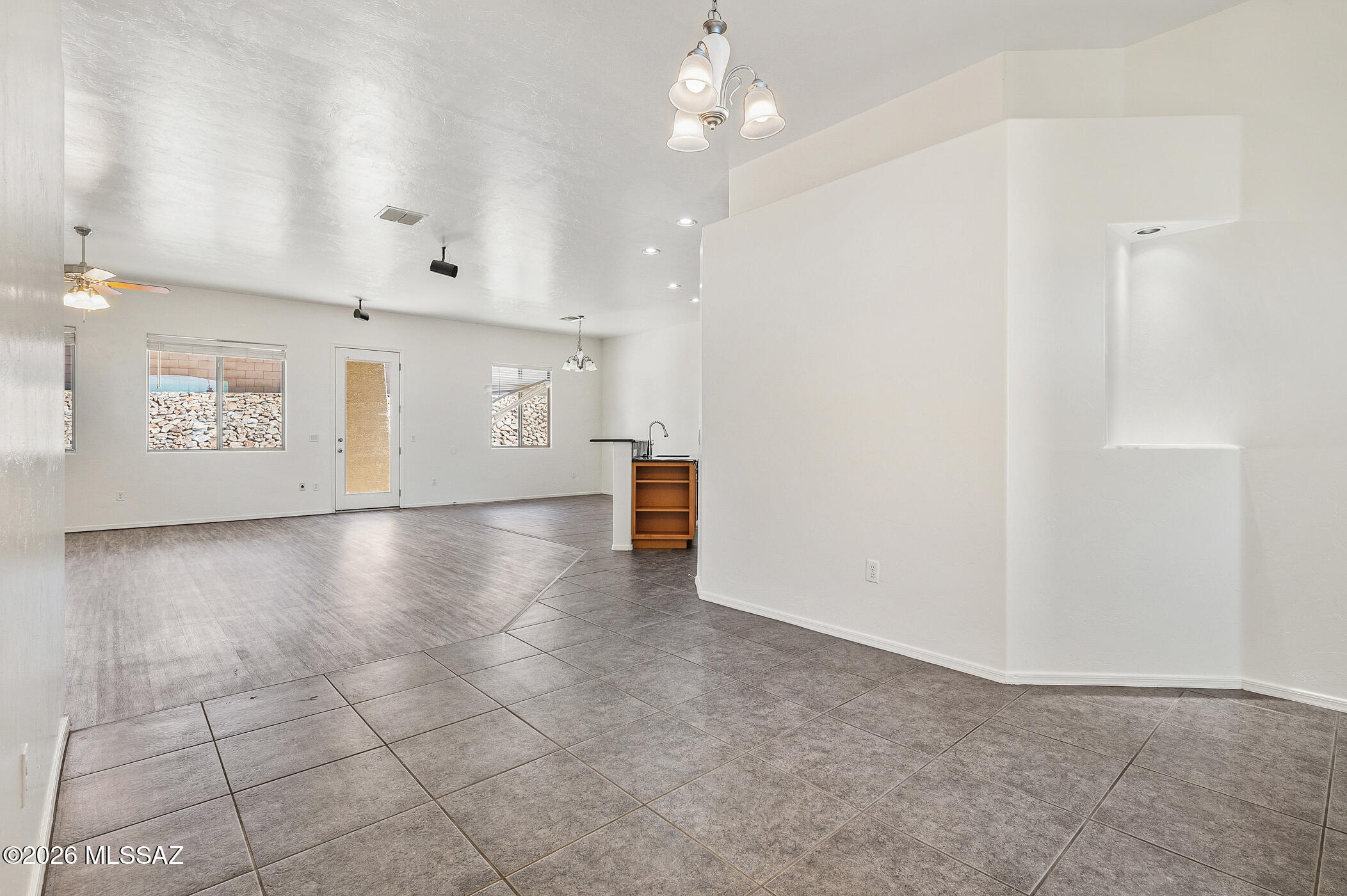 1053 South Seldon Place Vail, AZ 85641 - Photo 5 of 45 Living Area