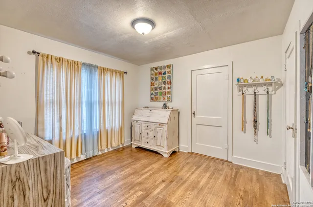 $249,000 | 1703 22nd Street, Hondo, TX 78861