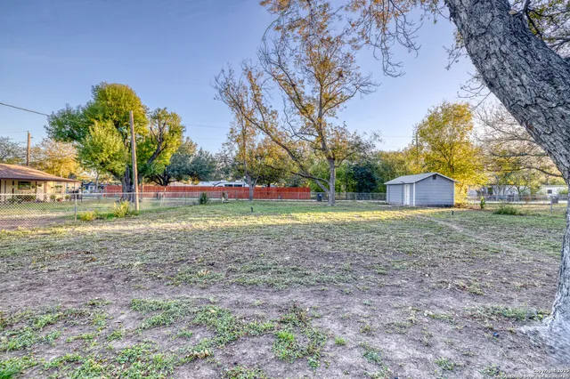$249,000 | 1703 22nd Street, Hondo, TX 78861